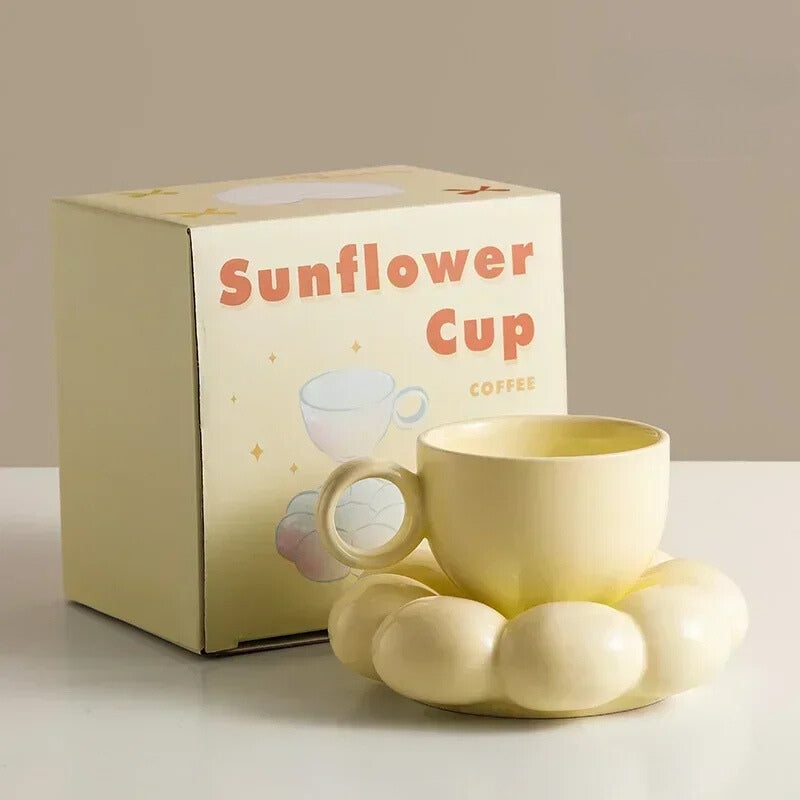 Decorative coffee cup set