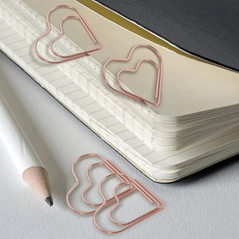 Mini paperclips in metal with heart