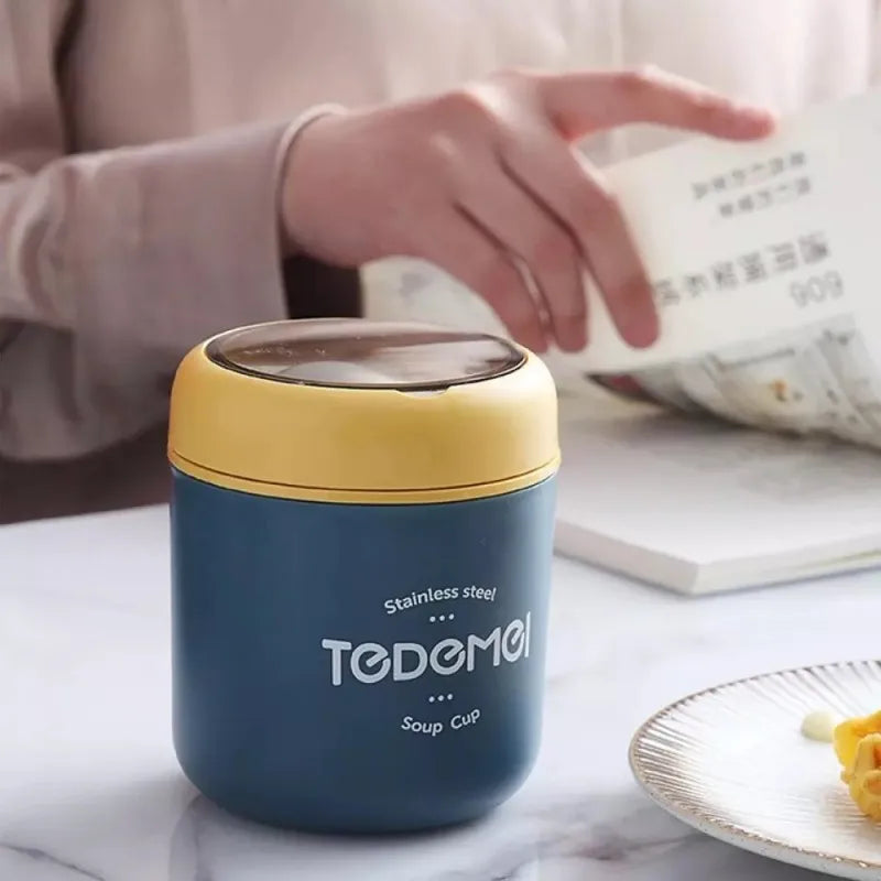Stainless steel lunch box with spoon