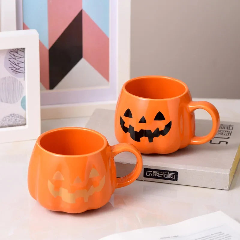 Ceramic coffee cup with Halloween pattern
