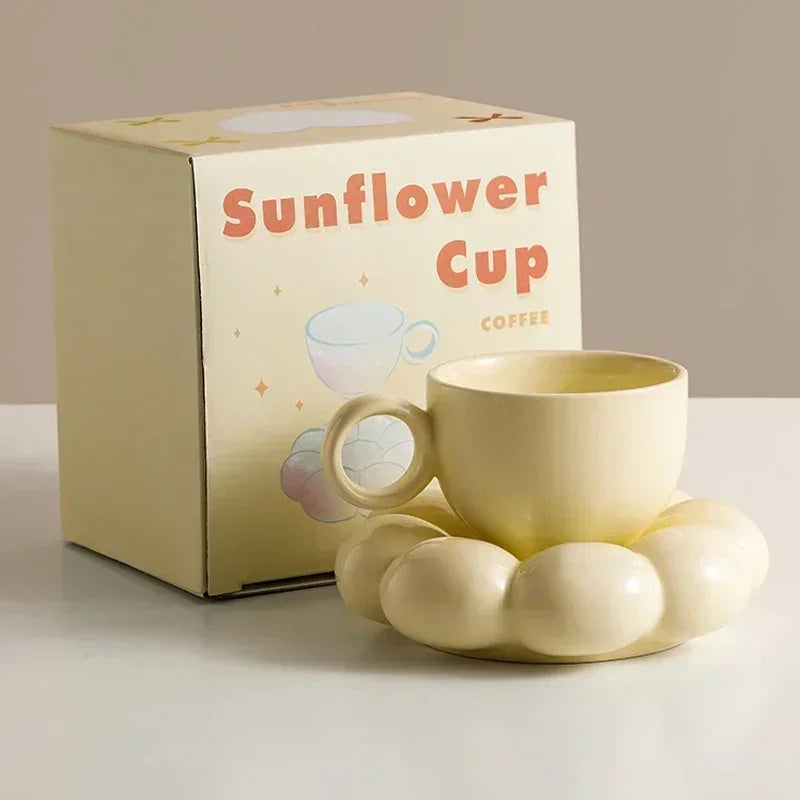 Decorative coffee cup set