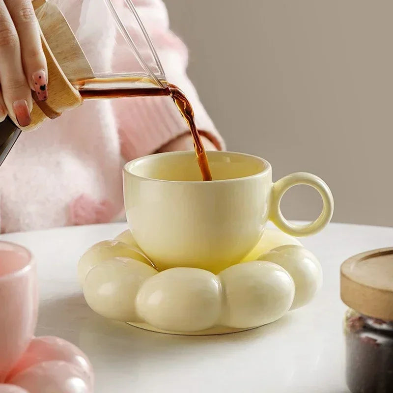Decorative coffee cup set