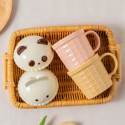 Uroczy ceramiczny kubek na kawę 
