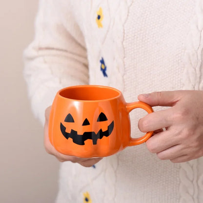 Filiżanka do kawy z ceramiki z wzorem na Halloween 